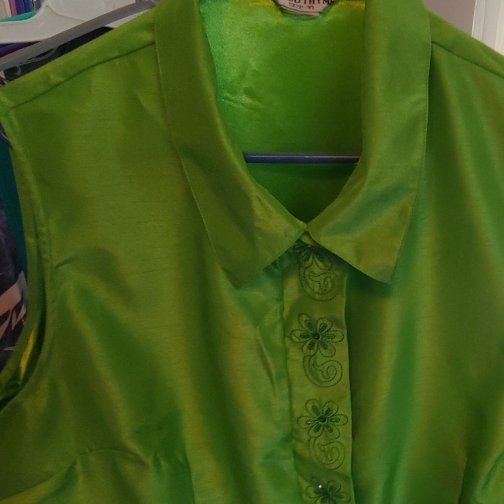 Women's Lime Green.  Blouse. Sale New